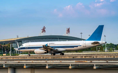 巴中空运武汉机场